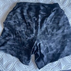 Surge 6” lined Lululemon men’s short M
